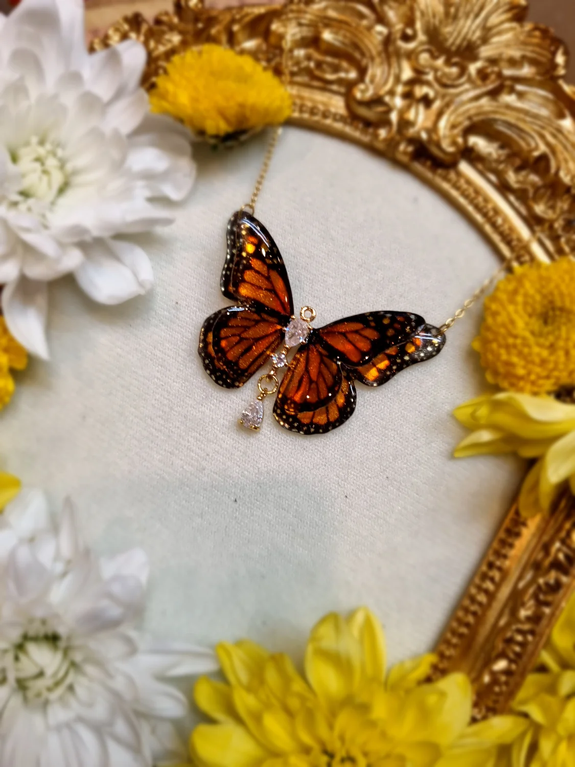 Motyl dwuskrzydłowy
