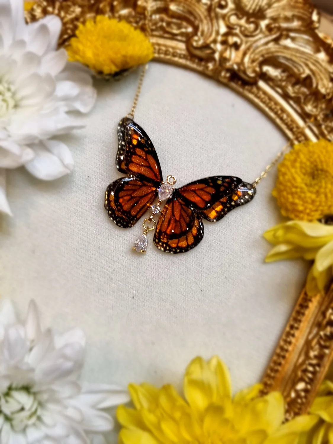 Motyl dwuskrzydłowy