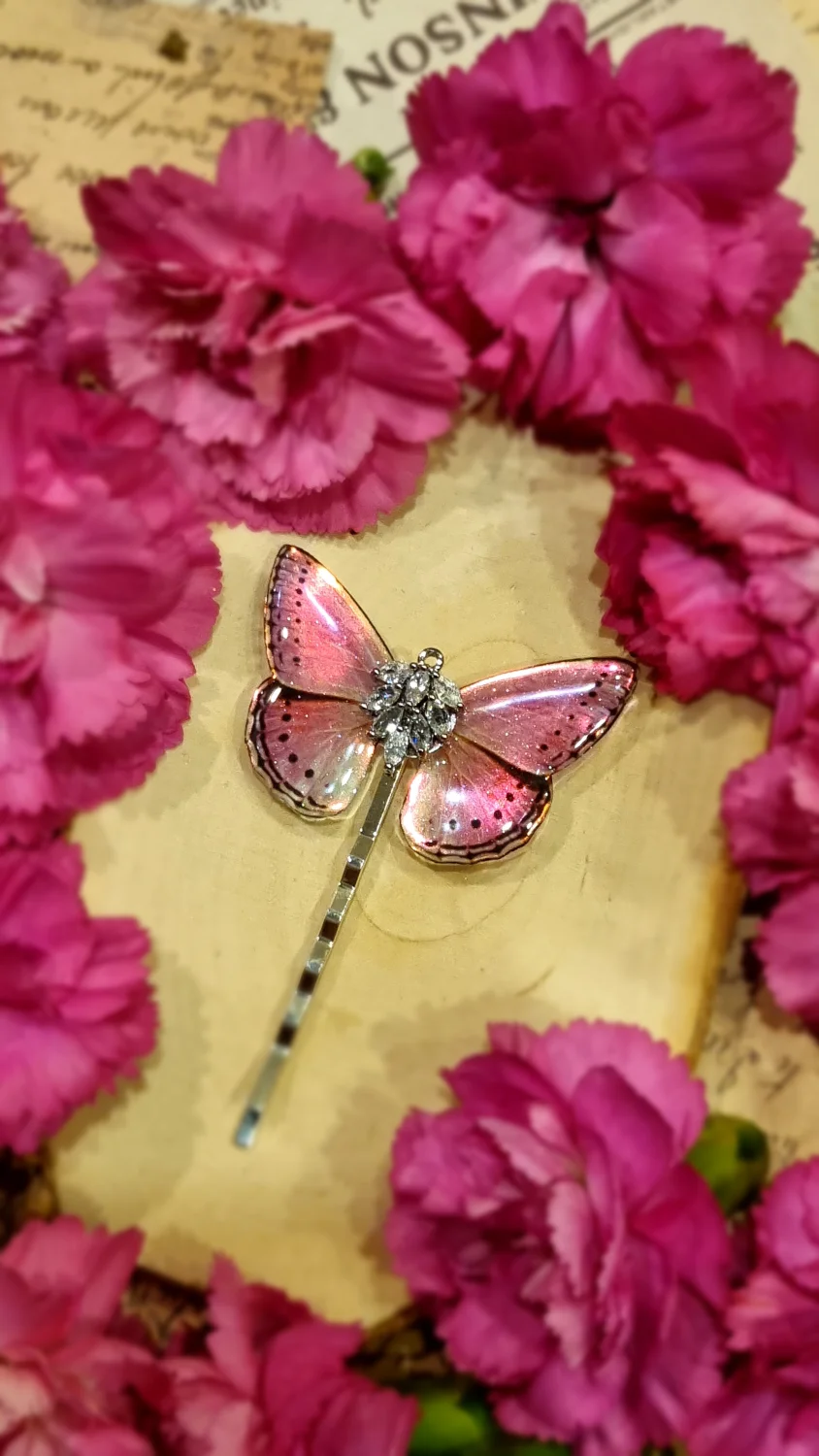 Wsuwka z opalizującym motylem różowa