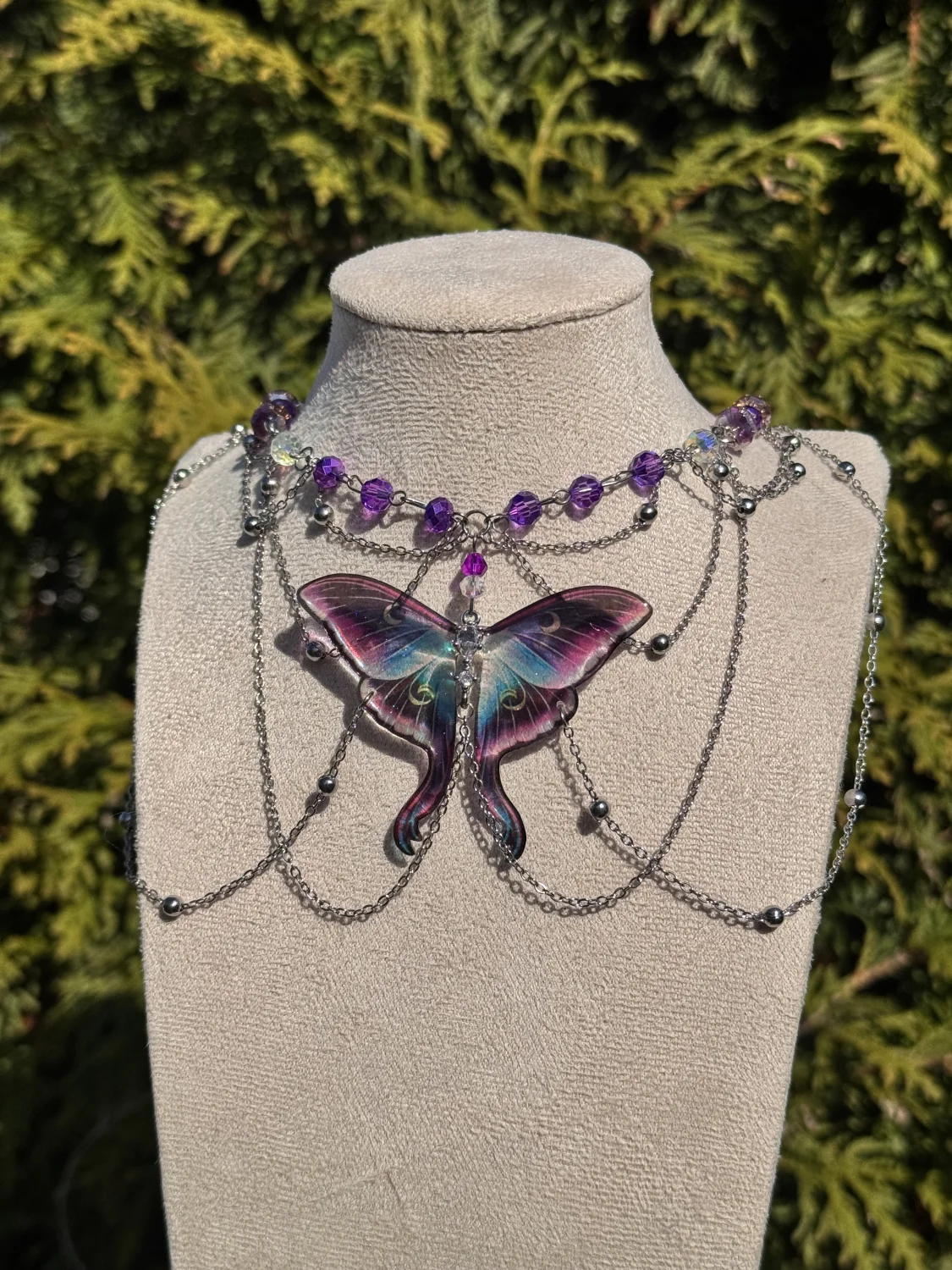 Kolia z zaczarowaną opalizującą księżycówką