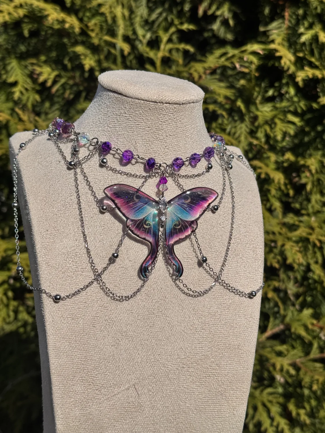 Kolia z zaczarowaną opalizującą księżycówką