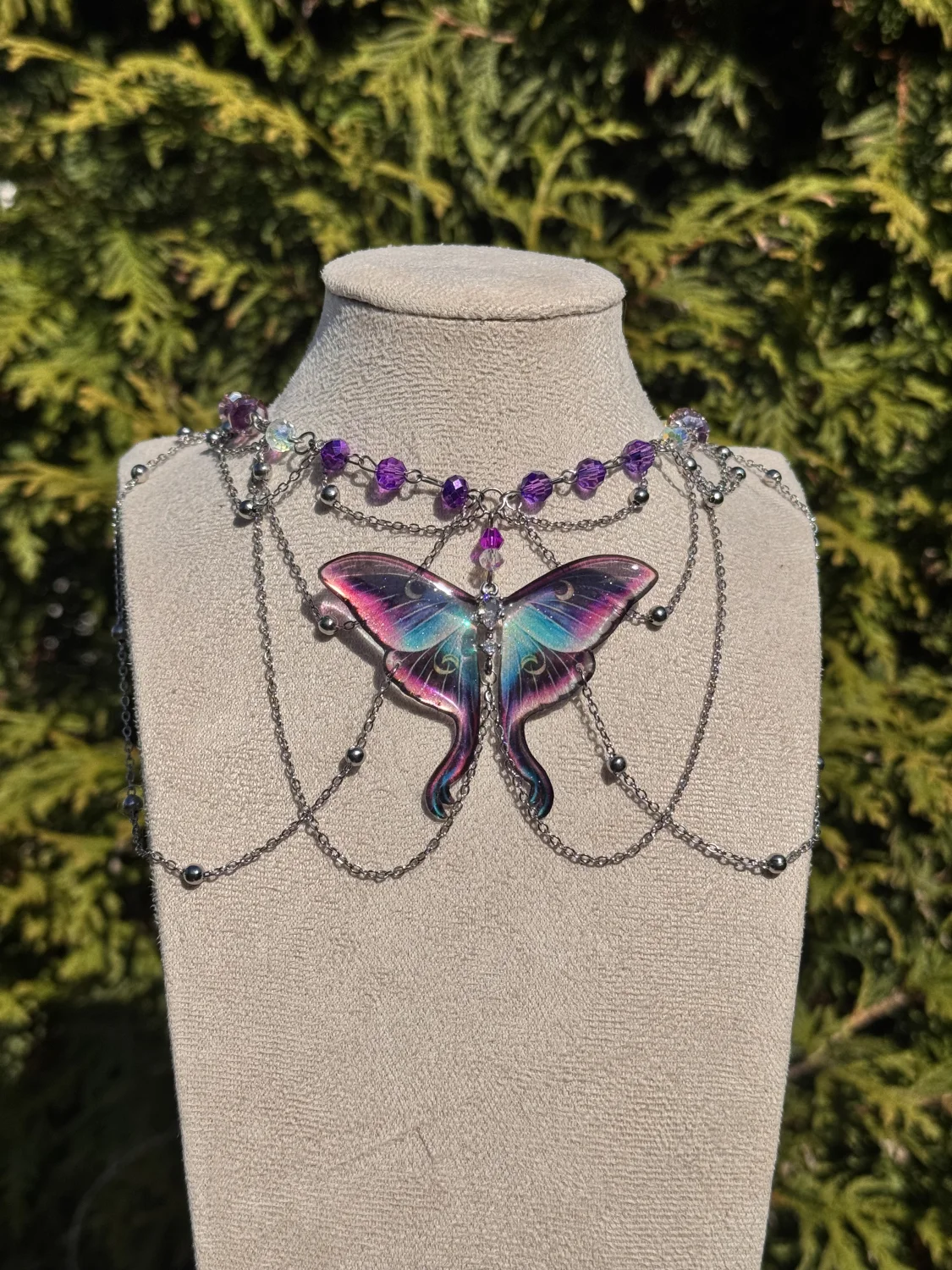 Kolia z zaczarowaną opalizującą księżycówką