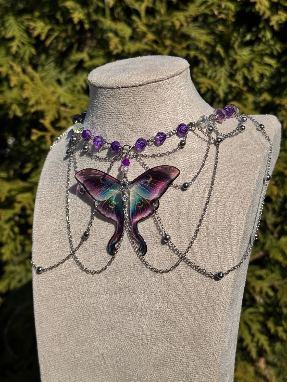 Kolia z zaczarowaną opalizującą księżycówką